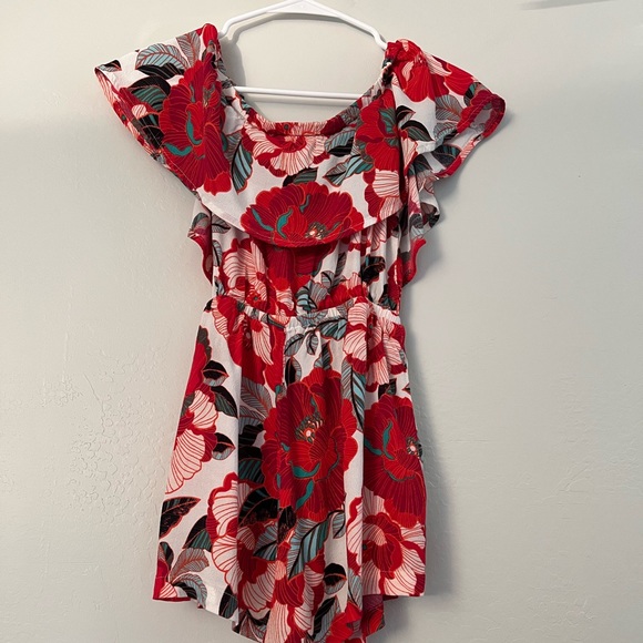 Cupcakes and cashmere floral ruffle off shoulder cadrian romper - Picture 6 of 9